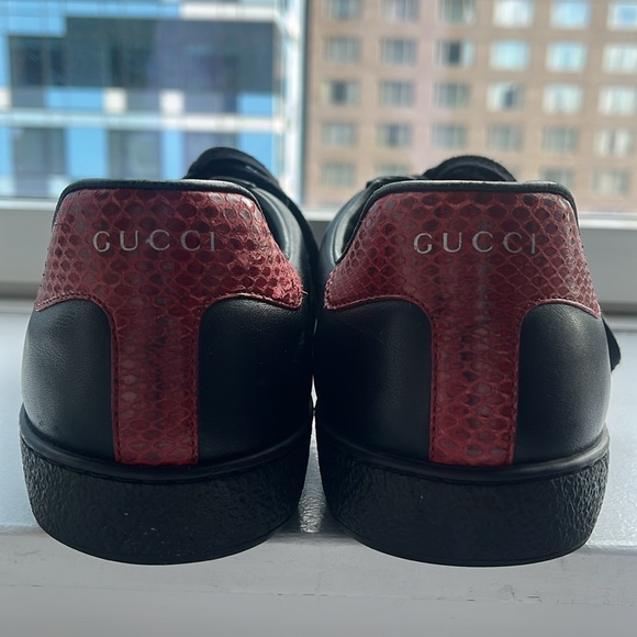 Gucci - Men’s Ace Sneakers - Black Leather - Picture 4 of 7
